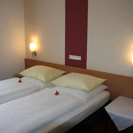 Hotel Akzent 3*