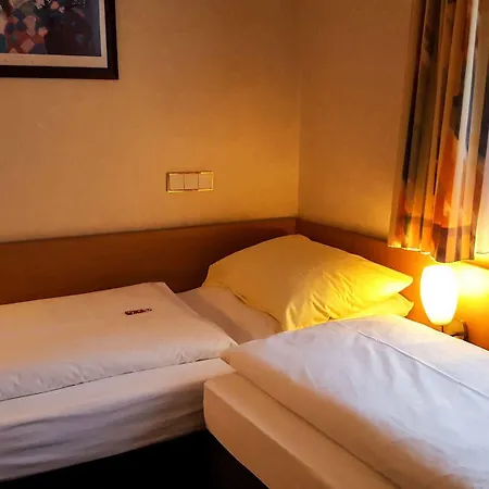 Hotel Akzent 3*